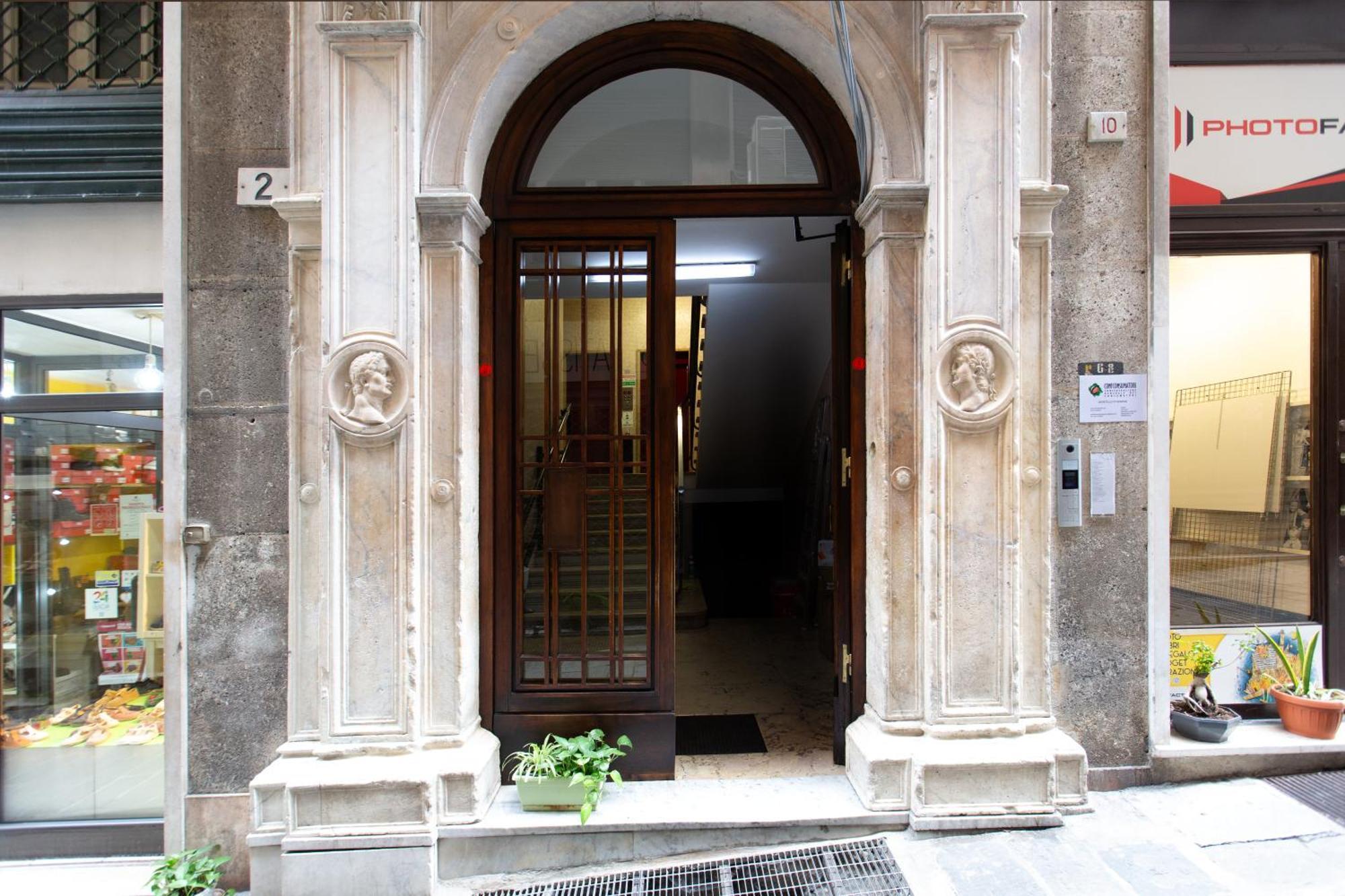 Отель Le Caravelle Centro Storico Genova Экстерьер фото